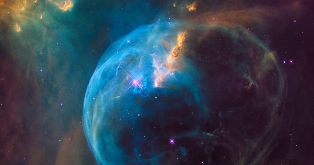 StarCraft TMG - Kosmischer Nebel symbolisiert die drei Fraktionen (Quelle: Unsplash)
