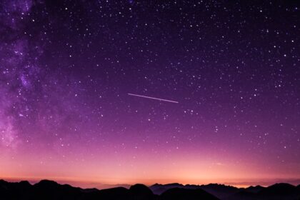 StarCraft TMG - Lore und Hintergrundgeschichten im Weltraum (Quelle: Unsplash)