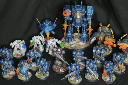 StarCraft TMG - Bemalte Terran-Armee mit Goliath, Marines, Marauders und Medics, Foto von u/Enjoy_Bacon (Quelle: https://www.reddit.com/r/StarCraftTMG/comments/1x6b8eo/family_photo/)